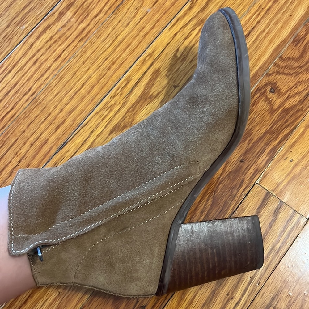 Dolce Vita Stunna Booties - Picture 3 of 7